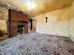 Lounge- click for photo gallery